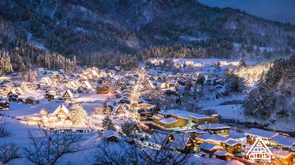 หมู่บ้านชิราคาว่าโกะ เดินเล่นท่ามกลางหิมะขาวโพลนในเมืองมรดกโลก