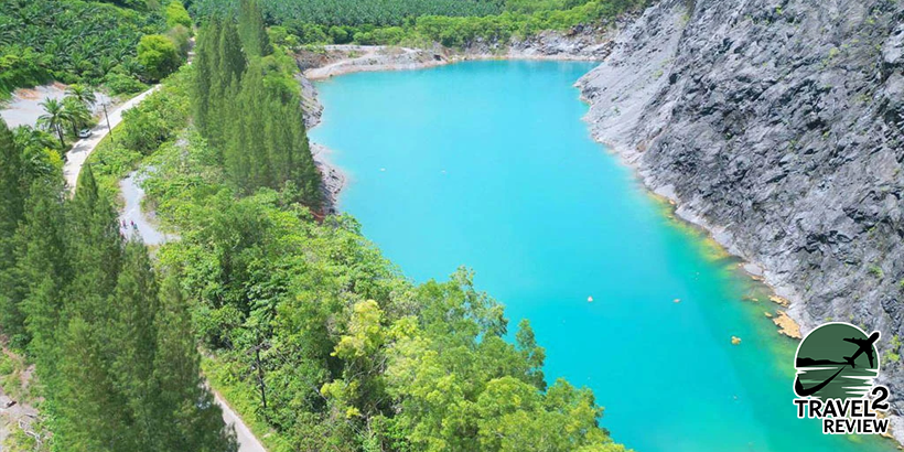 สวิตเซอร์แลนด์พังงา “เหมืองหินเก่าถ้ำทองหลาง” น้ำสีฟ้า-ป่าสนในหุบเขา